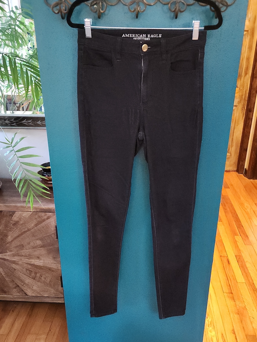 American Eagle Outfitters Black High-Rise Skinny Jeggings